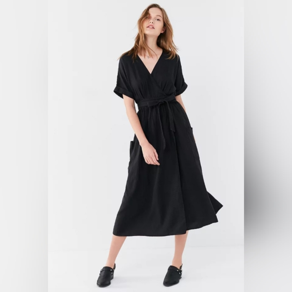UO Gabrielle Linen Wrap Dress